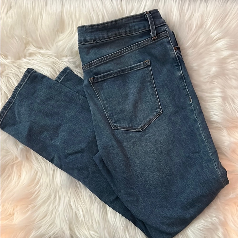 Old Navy Mid-rise Straight Jeans size 12